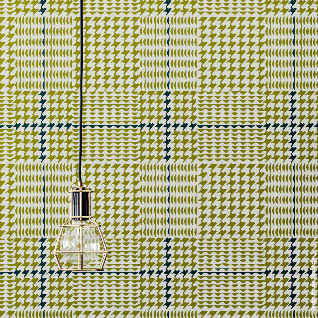 Un grand quadrillé aux vigoureux croisements de petits monts et d’empreintes palmées, Twist revisite les légendaires Prince de Galles et pied-de-poule avec de belles couleurs contrastées. Credit Photo Design House Stockholm